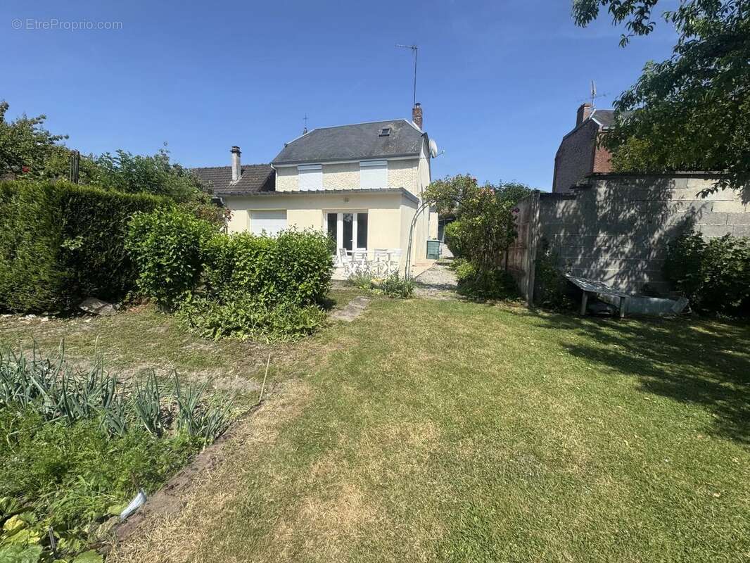 Maison à THEZY-GLIMONT