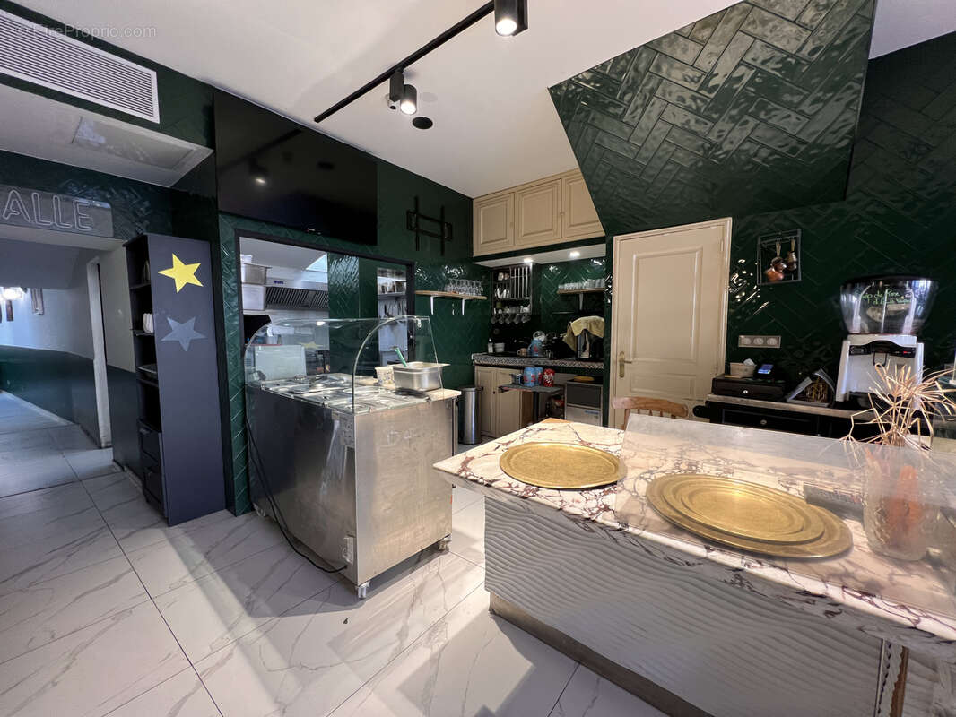 Commerce à MARSEILLE-6E