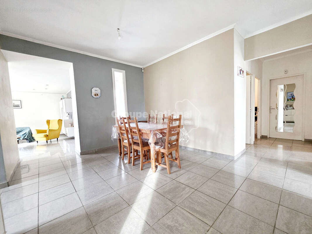 Maison 5 pièces, 137 m² Quartier prisé, proche du lac - photo 9