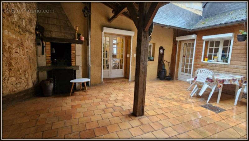 Maison à LUCHE-PRINGE