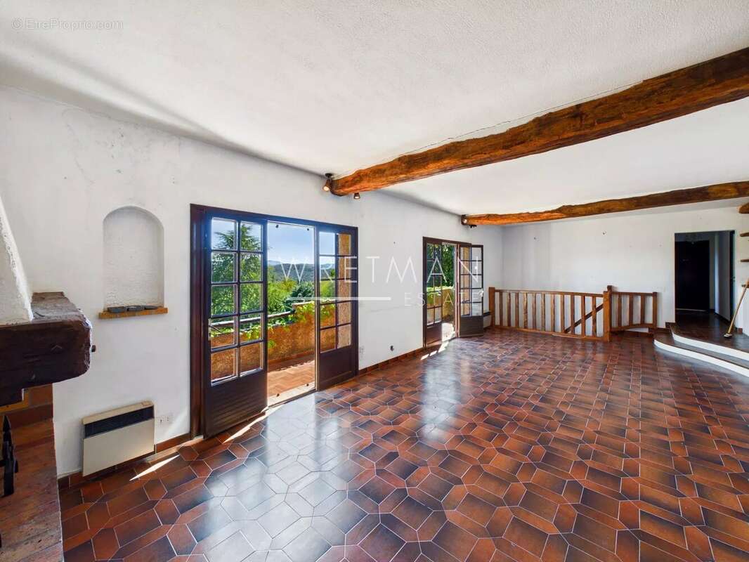 Maison à MONTAUROUX