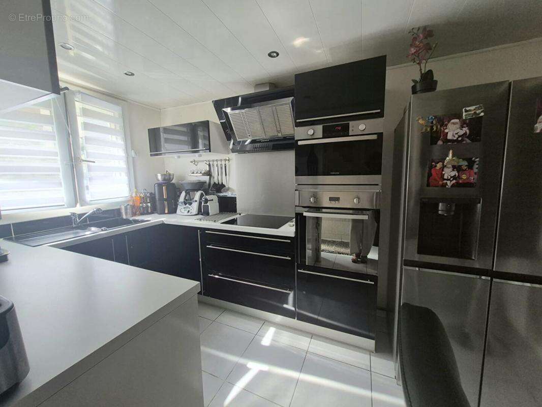Maison  4 pièce(s) 80 m2, piscine et jardin - photo 8
