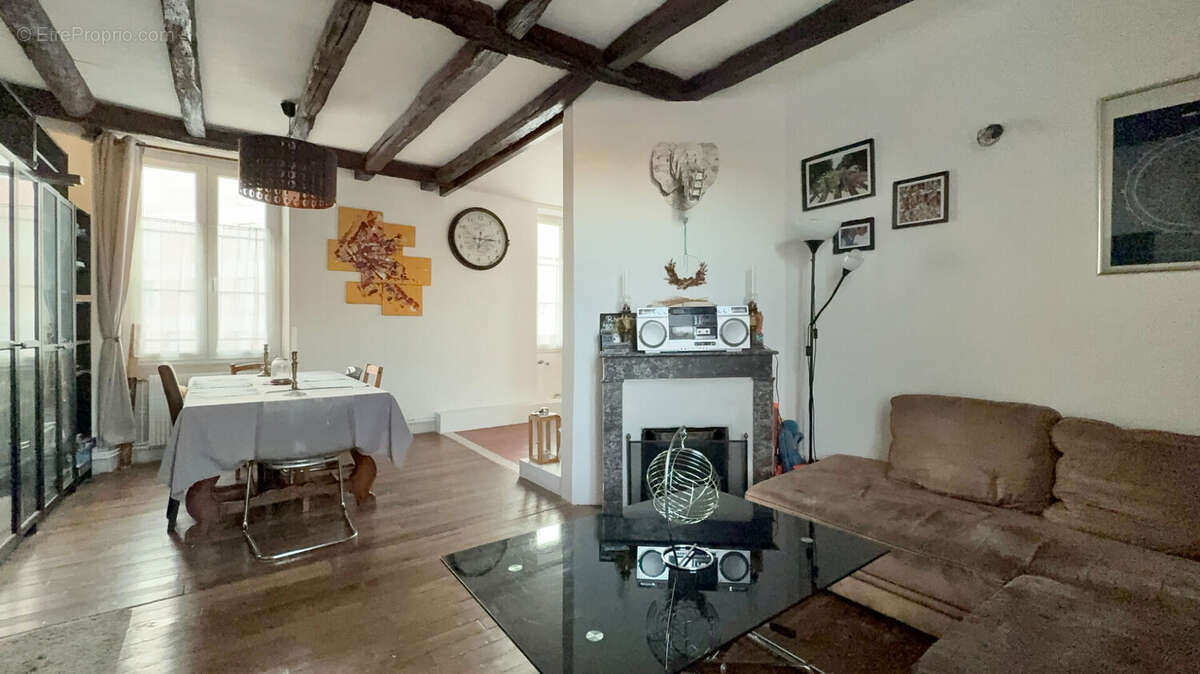 Appartement à CORBEIL-ESSONNES