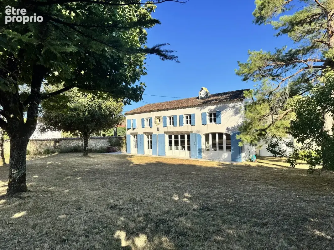 Photo Maison à Arces au prix de 497 000€