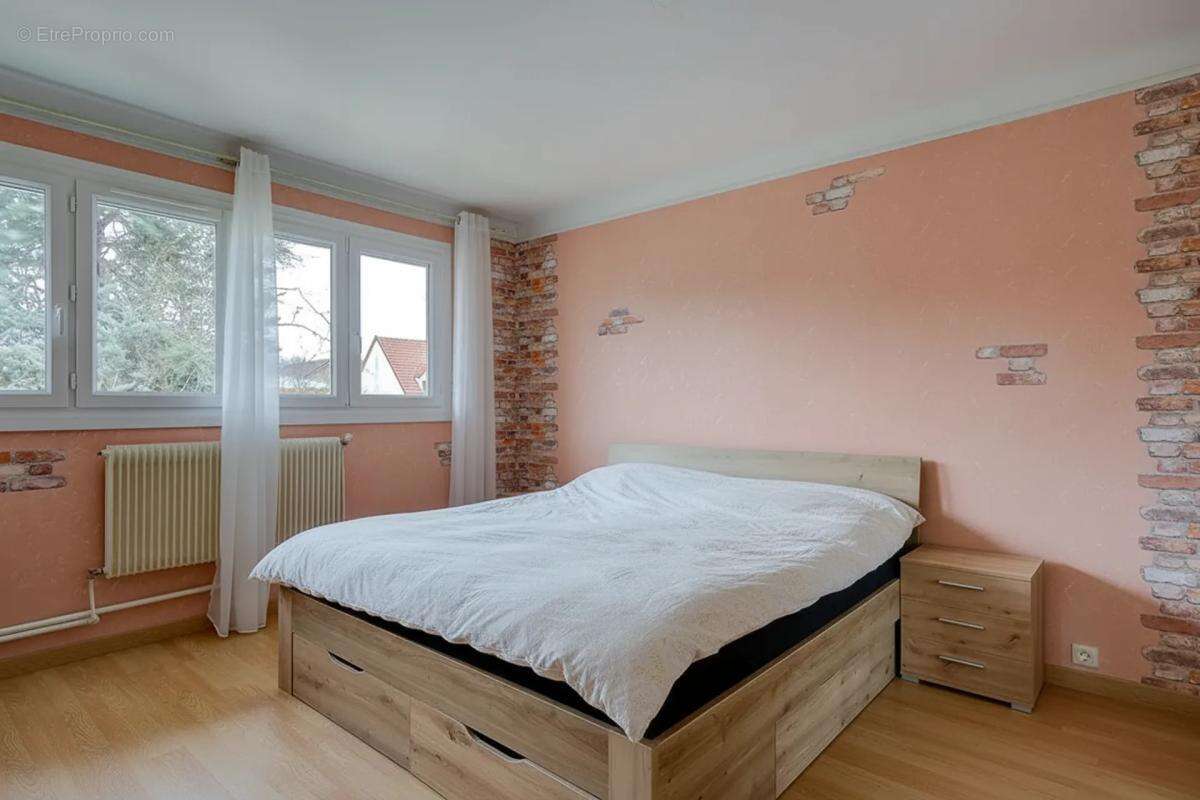 Appartement à BOIS-D'ARCY