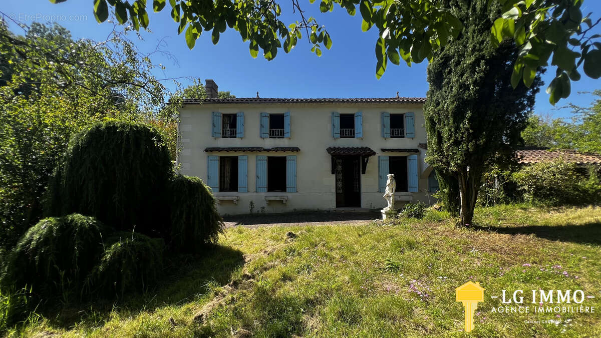 Maison à COURPIGNAC