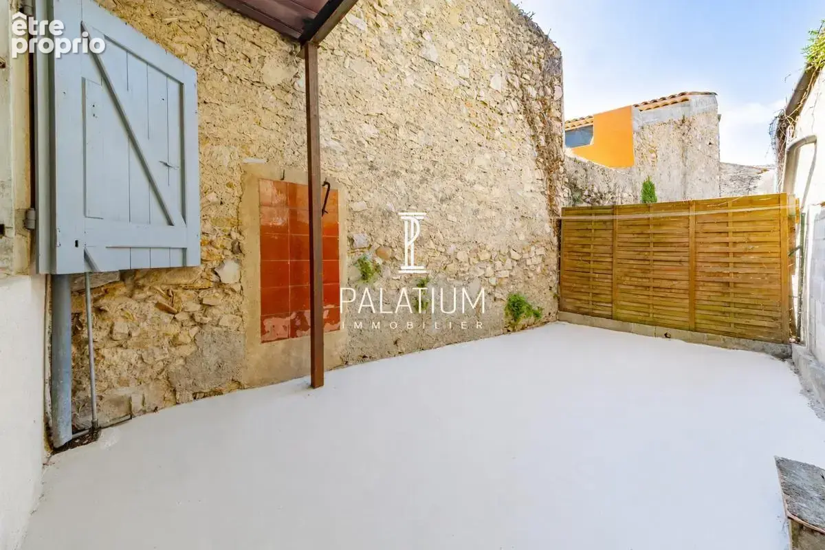 Appartement T2 rénové avec cour et cave voutée - photo 7