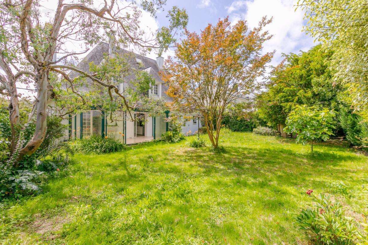 Maison familiale avec jardin - photo 12