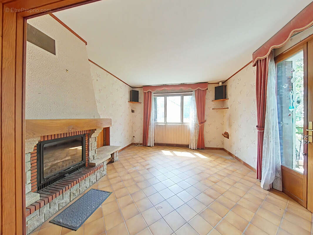 Maison à FONTENAY-LE-FLEURY