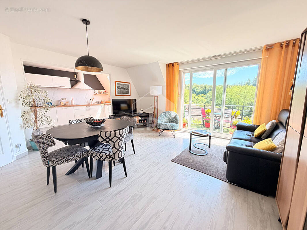 Appartement à SAINT-MARTIN-BOULOGNE