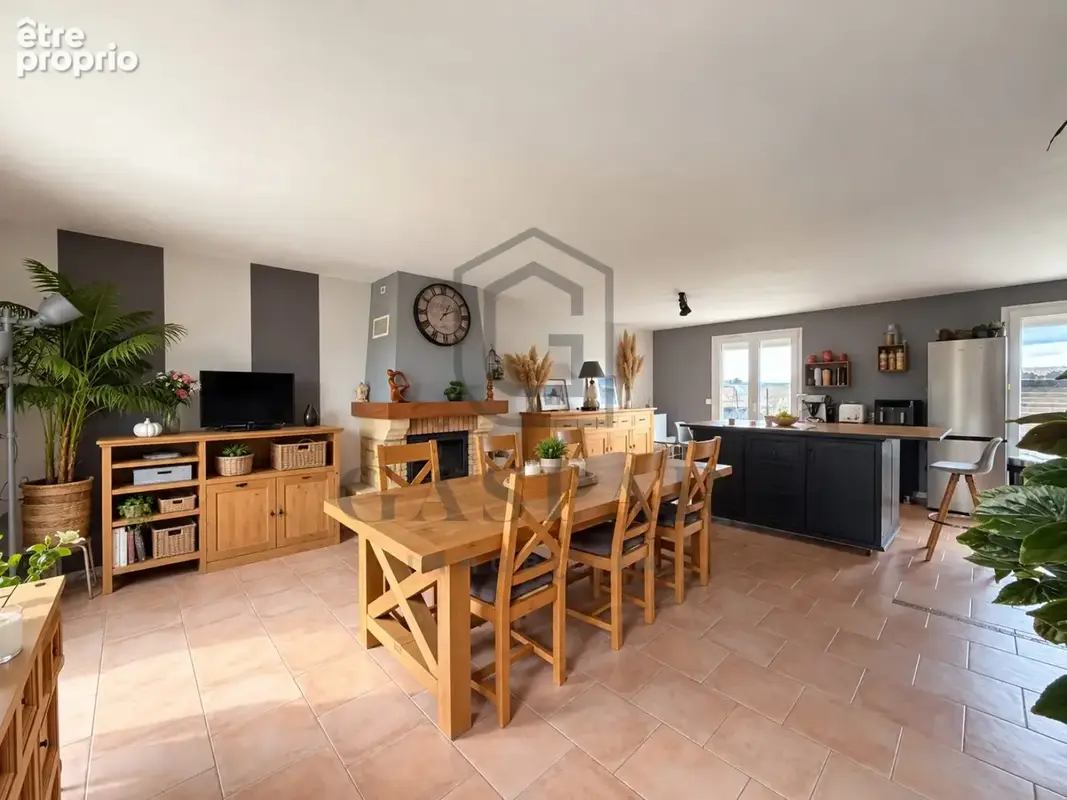 Maison 6 pièces 131 m² à vendre à Conches-En-Ouche (27190) - photo 3