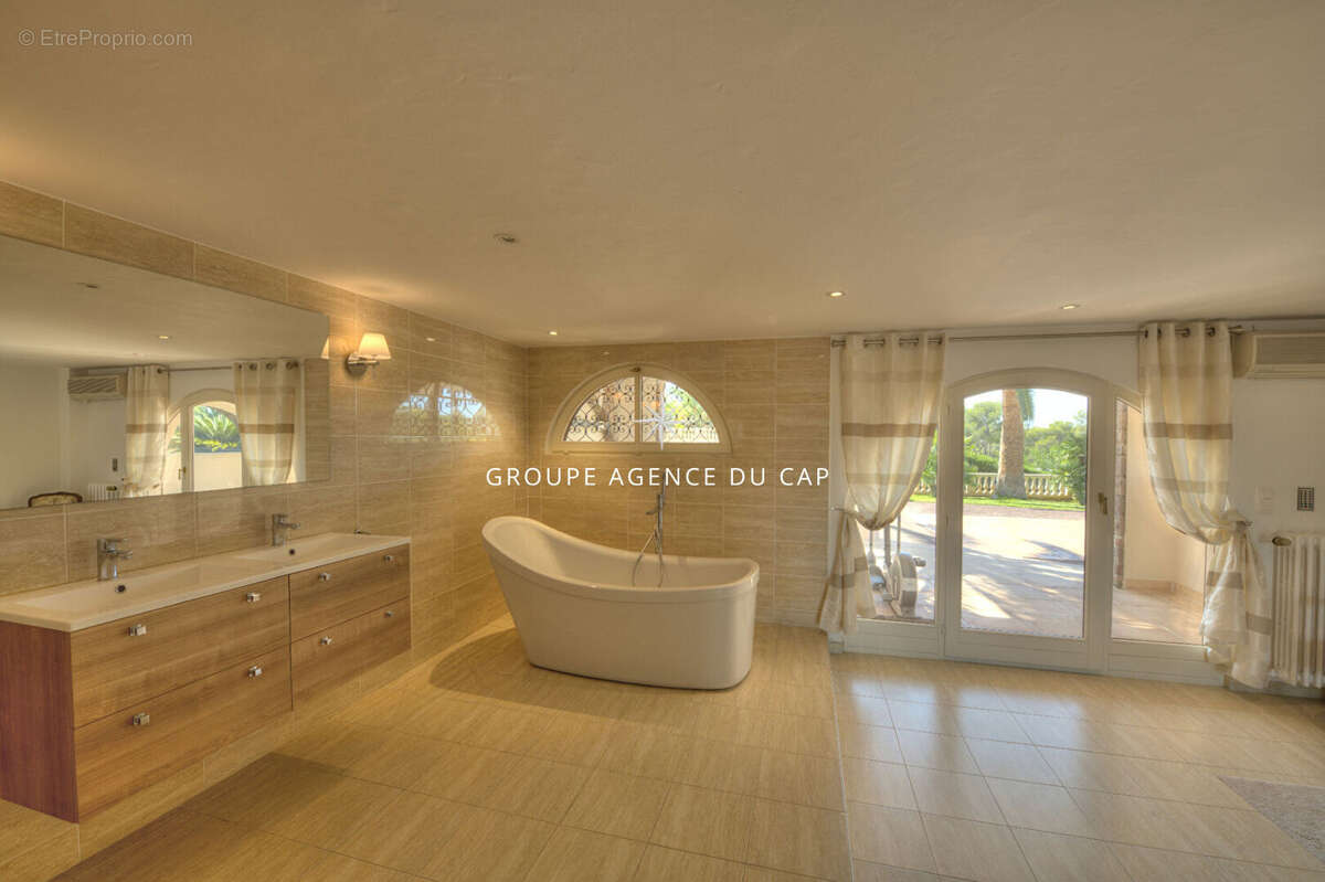 Maison à SAINT-RAPHAEL