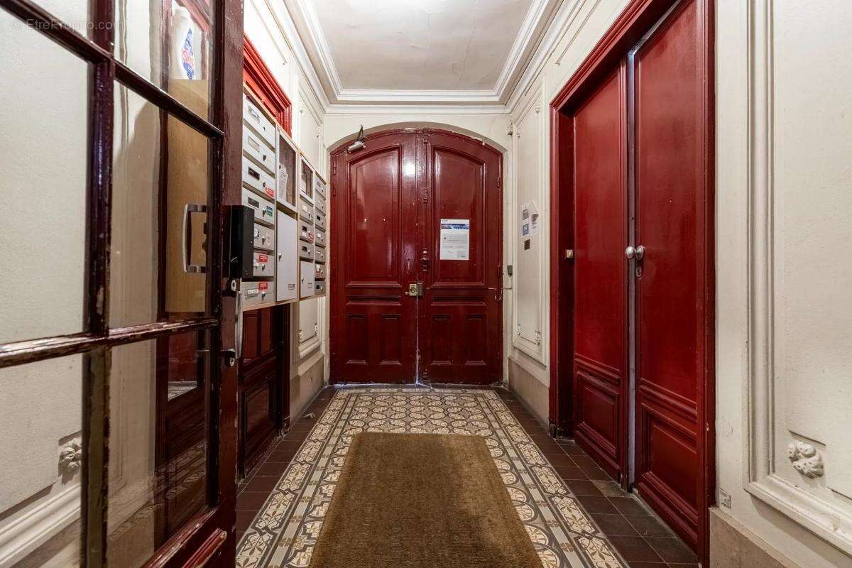 Appartement à PARIS-18E