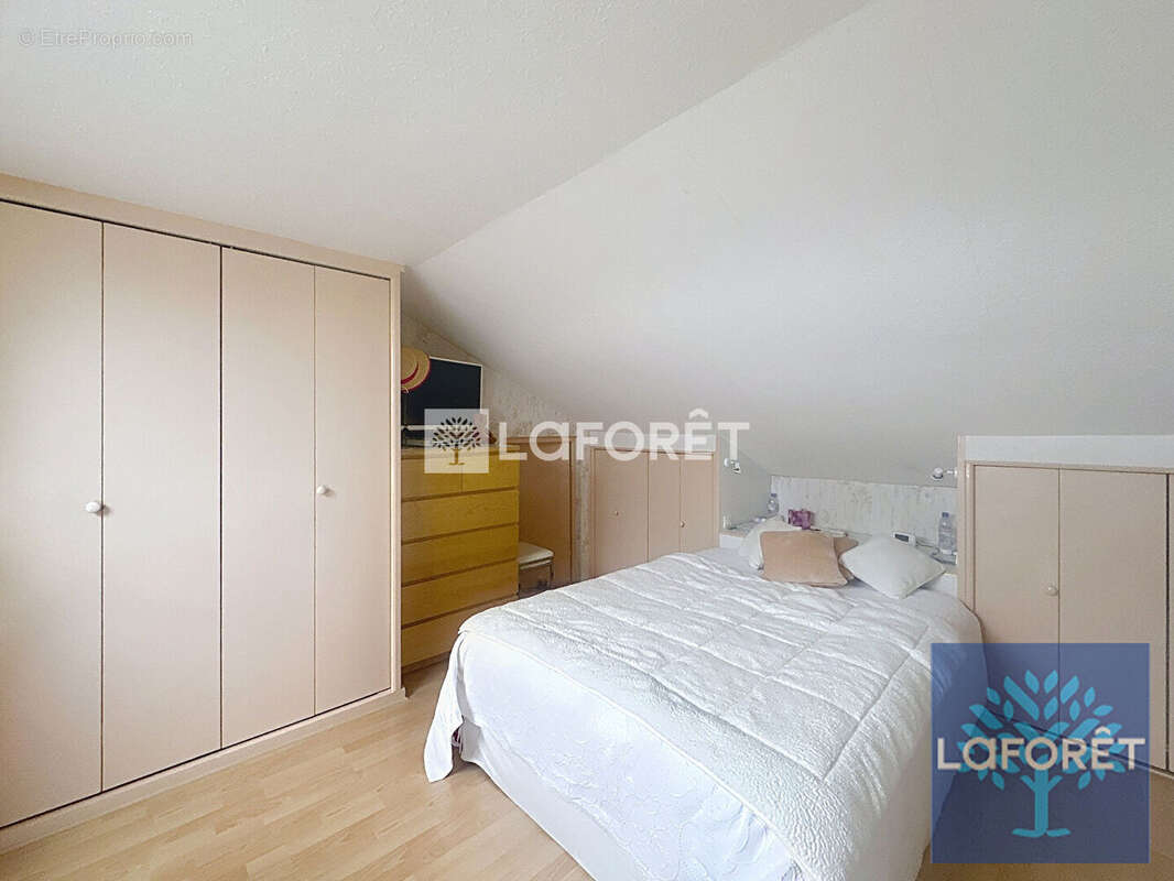 Maison à VIGNEUX-SUR-SEINE