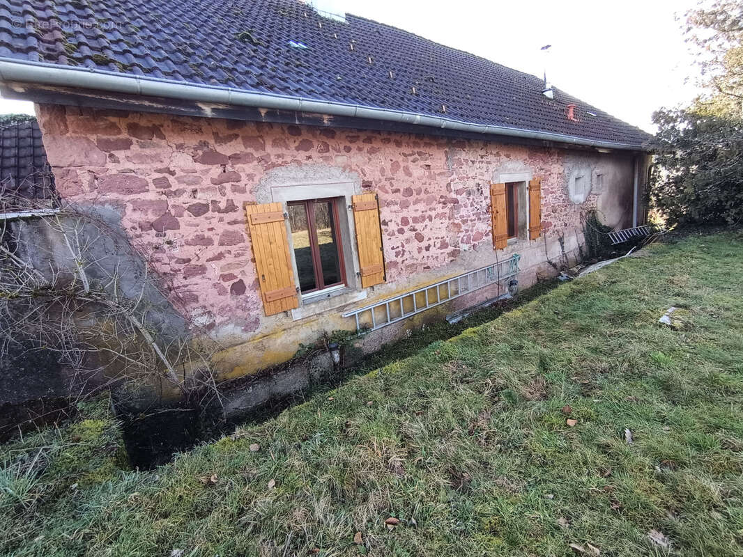 Maison à CHAMPAGNEY