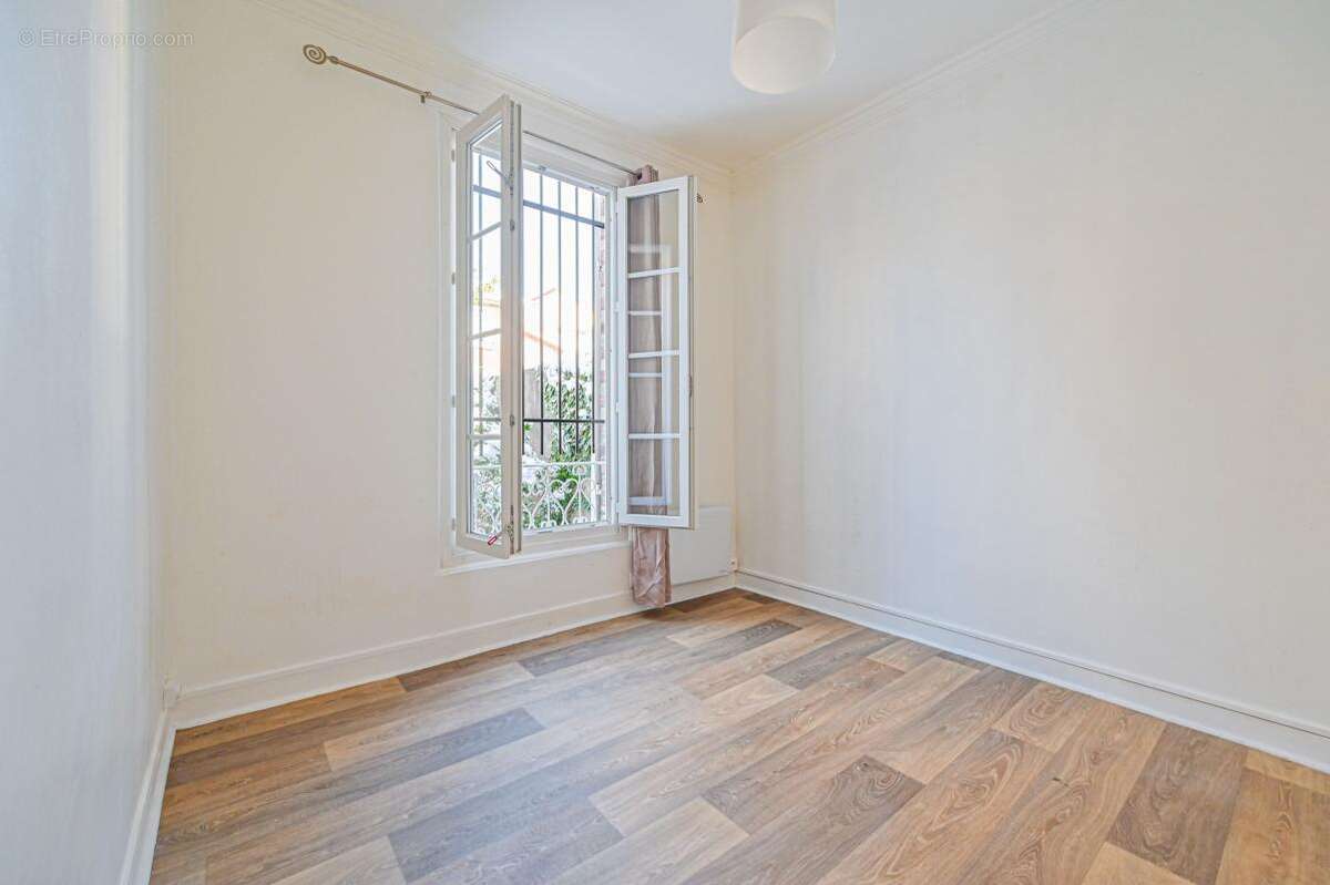 Appartement à COLOMBES