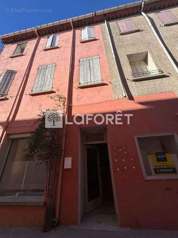 Appartement à PEZILLA-LA-RIVIERE