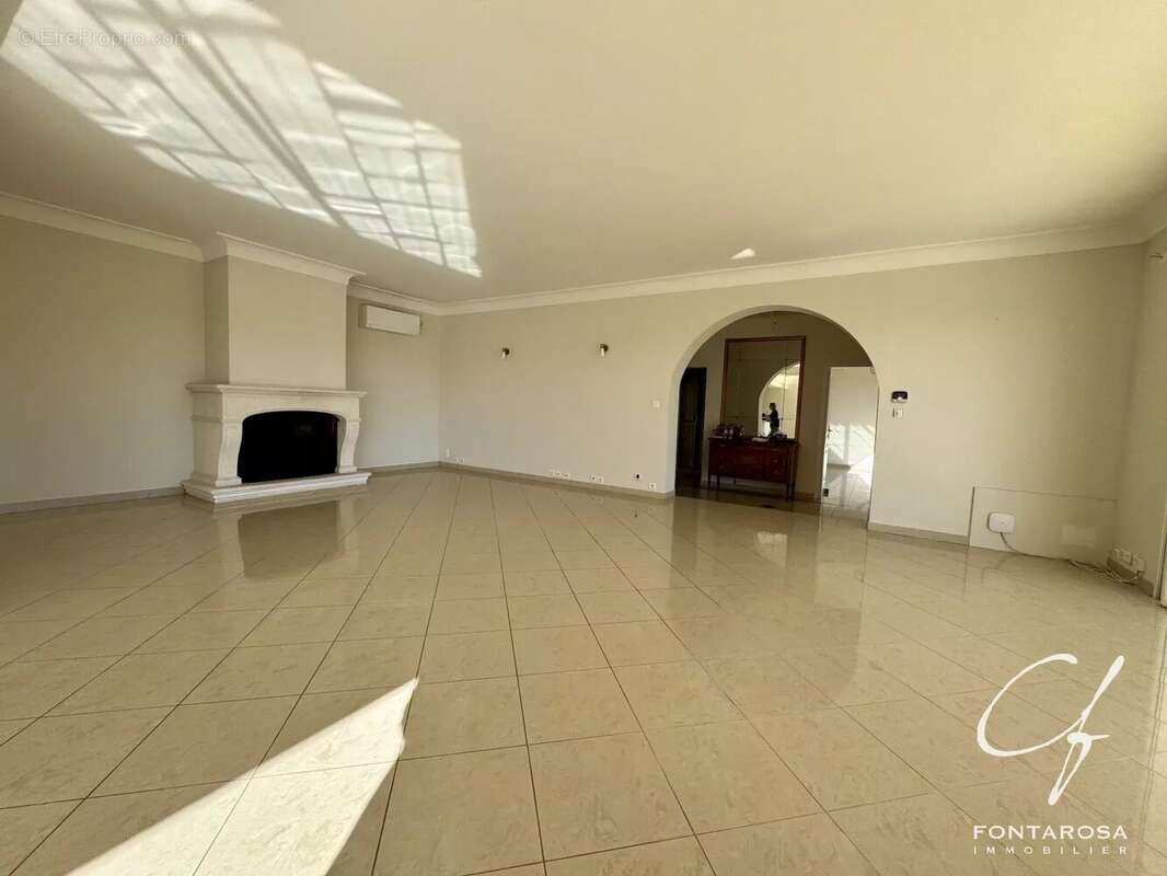 Maison à SAINT-RAPHAEL