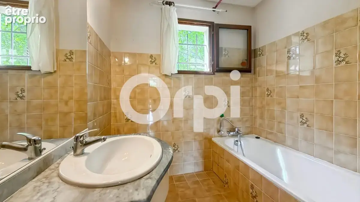 Maison À Vendre avec grange sur 5314 m² - photo 6