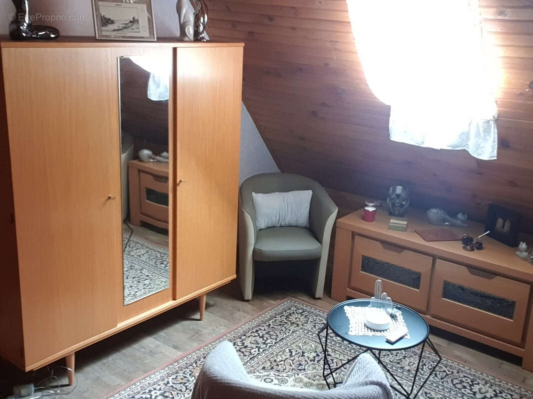 Maison à SAINT-MARTIN-LA-MEANNE