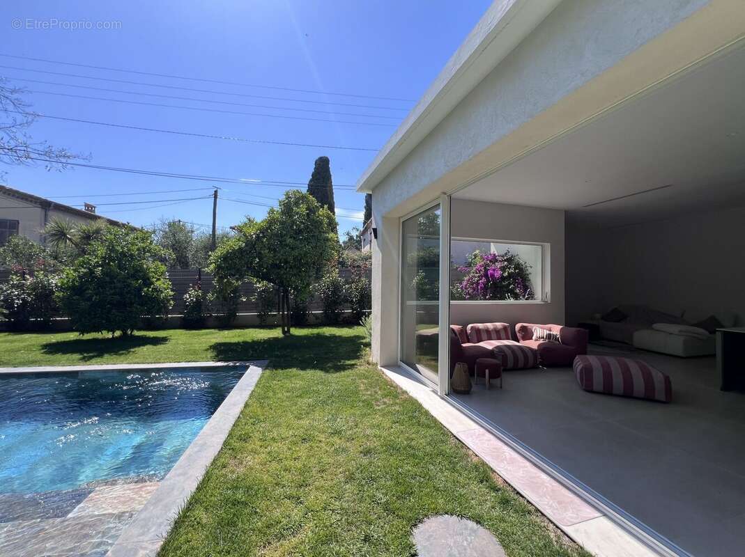 Maison à CAGNES-SUR-MER