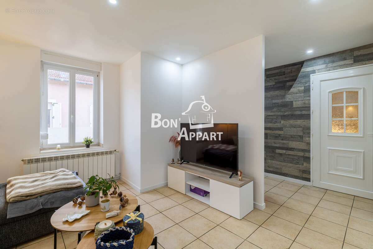 Appartement à MONTOIS-LA-MONTAGNE