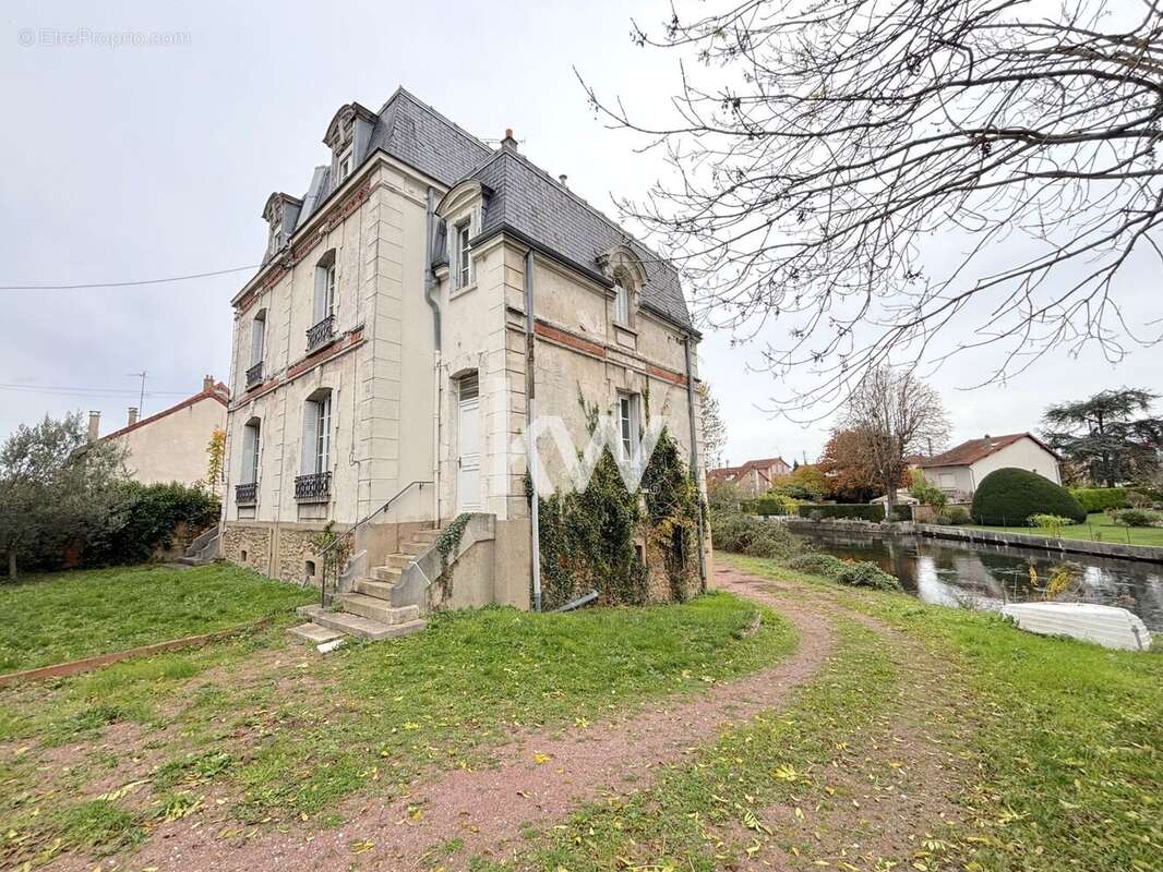 Maison à CORBEIL-ESSONNES