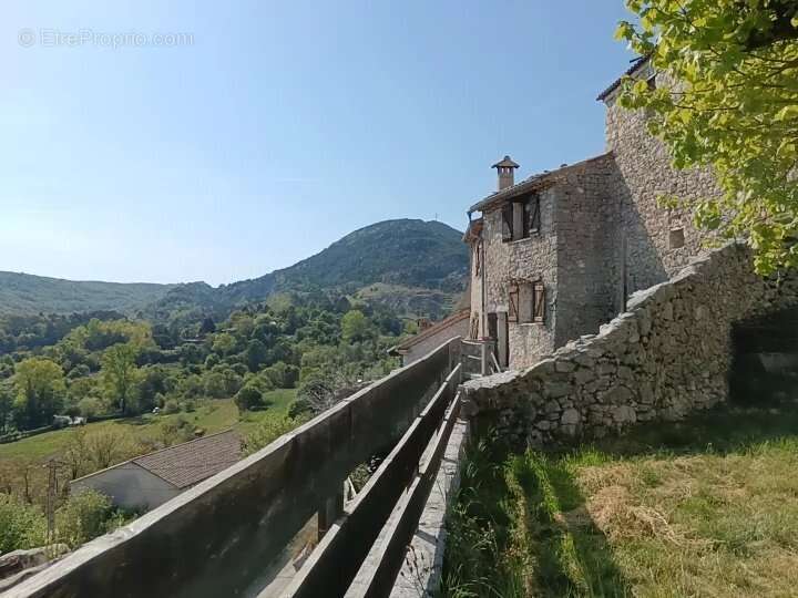 Maison à COURSEGOULES