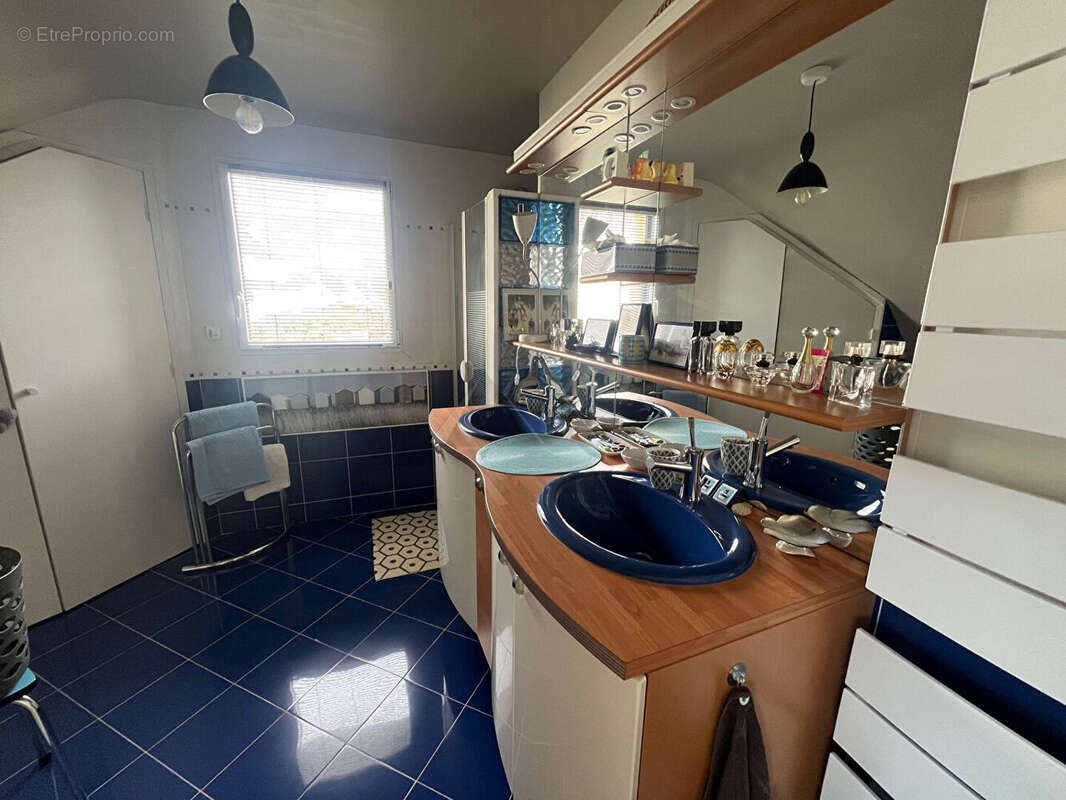 Maison à LE RELECQ-KERHUON