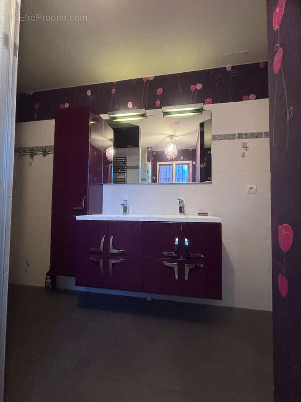 Maison à SAINT-ELIPH