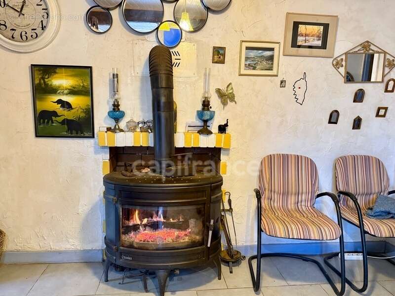 GUAGNO (Corse) : A vendre, maison en pierres avec dépendance, jardin, vue dégagée - photo 11