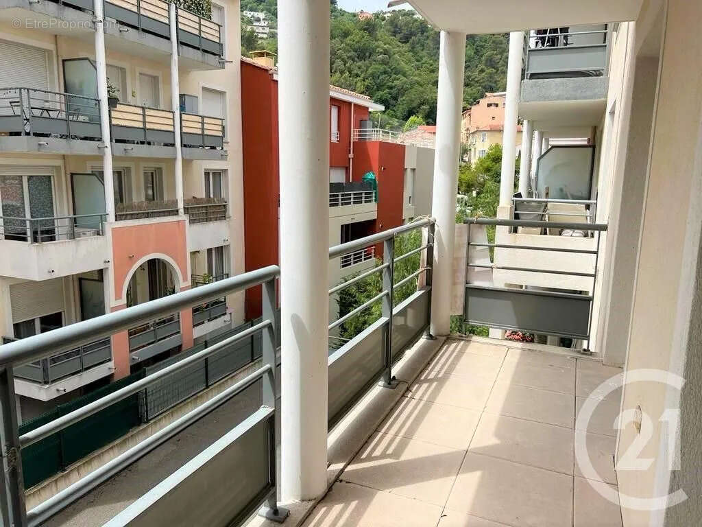 Appartement à SAINT-ANDRE-DE-LA-ROCHE