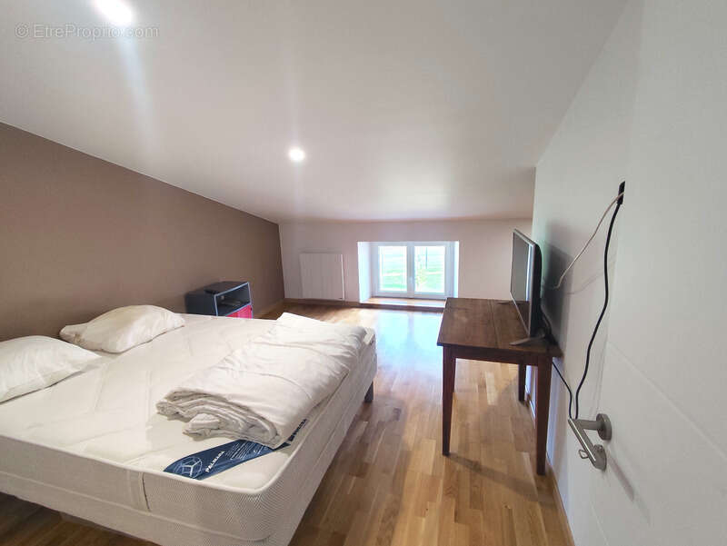 Maison à SAINT-CIERS-CHAMPAGNE