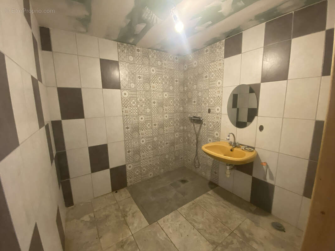 Maison à LOUVIGNE-DU-DESERT