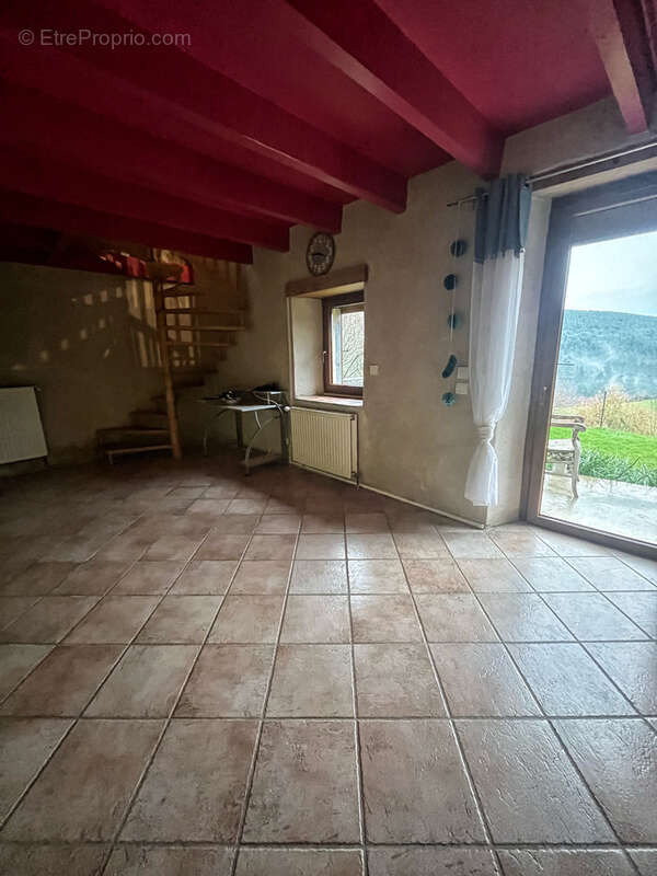 Maison à SAINT-CLEMENT-SUR-VALSONNE