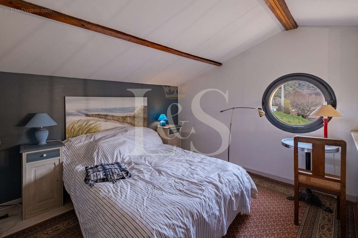 Maison à BUIS-LES-BARONNIES