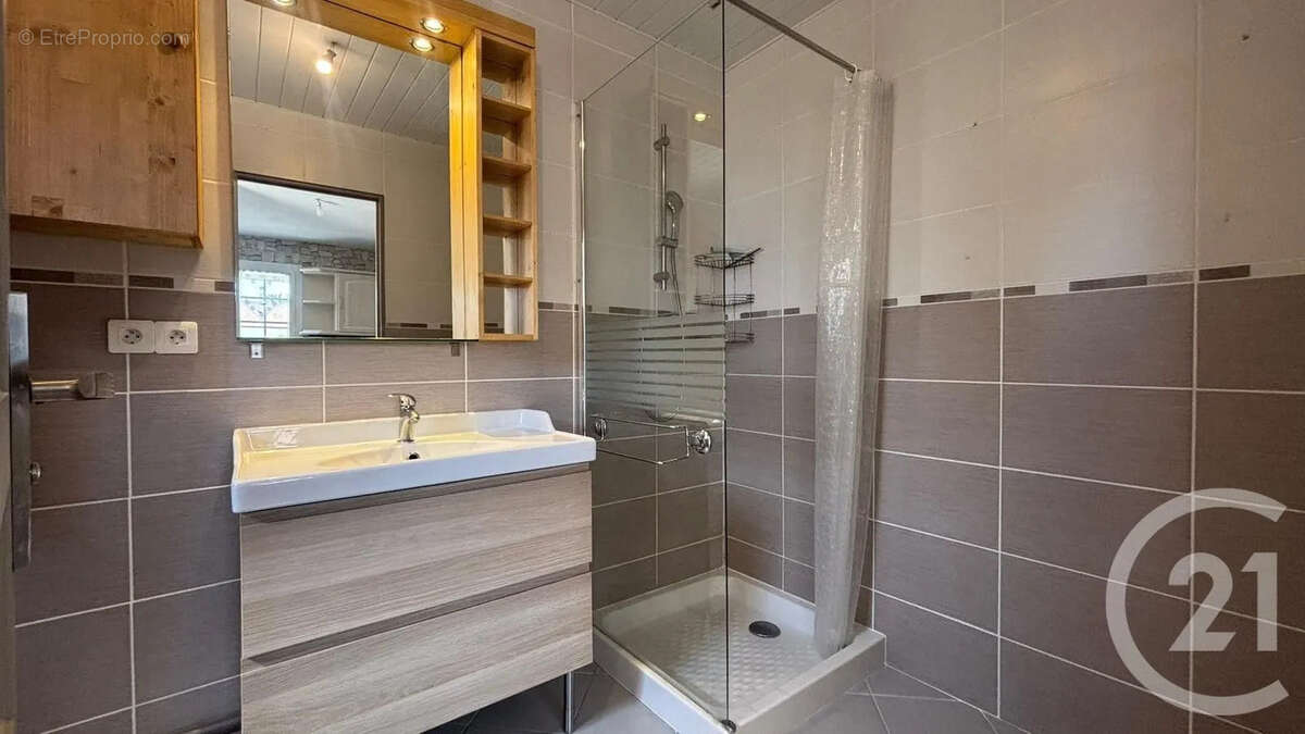 Maison 72 m² à Croth  - photo 6