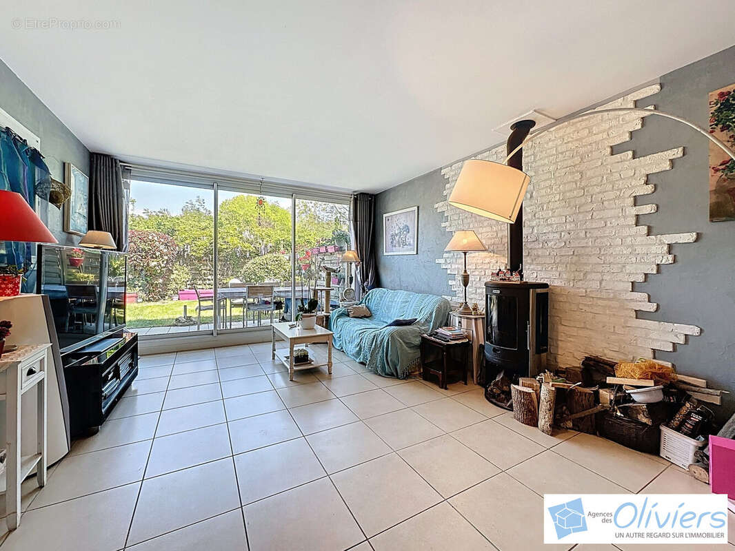Maison 118 m² à Voisins-Le-Bretonneux  - photo 2