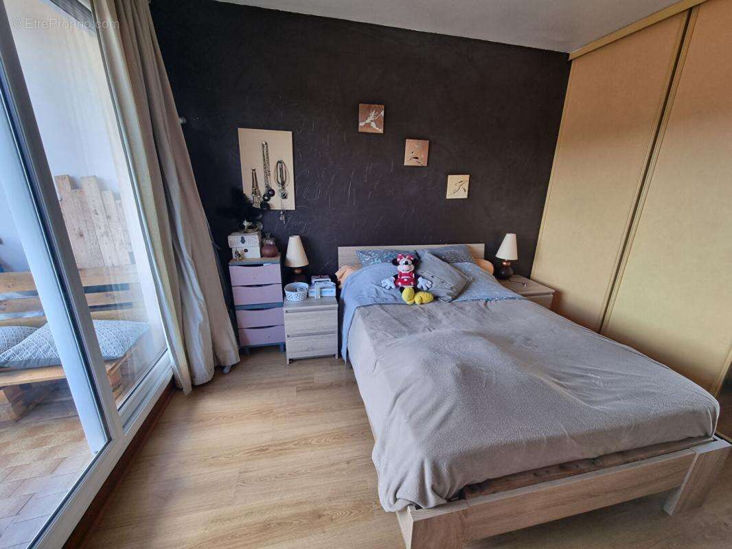 Appartement à NEUVILLE-SUR-SAONE