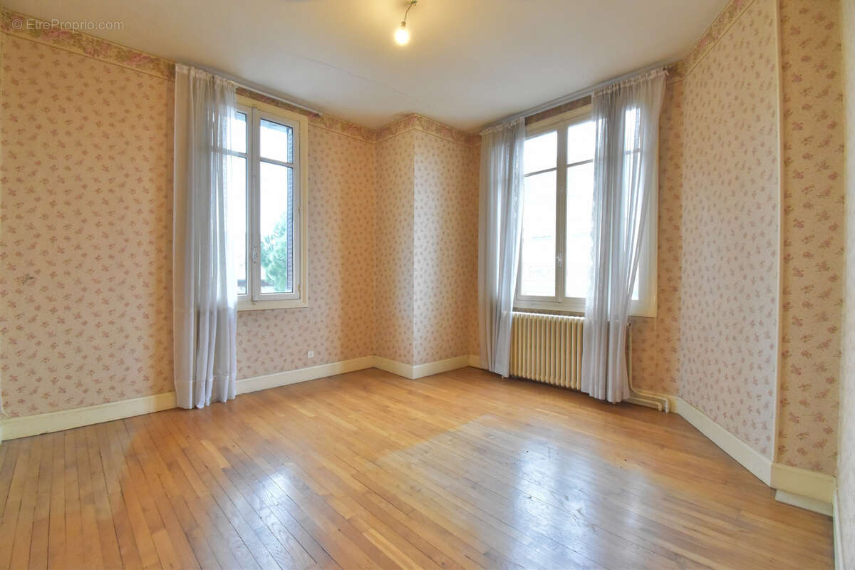 Maison à MOULINS