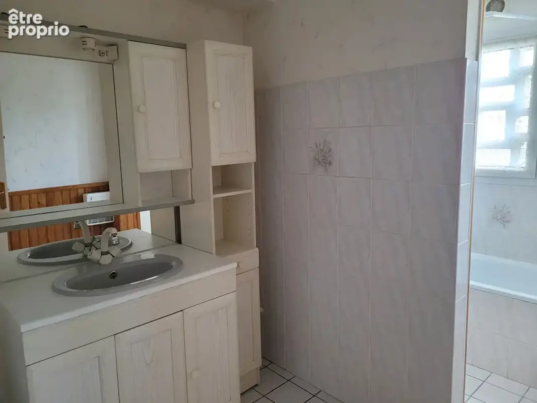 ROCHEFORT appartement situé au 1er étage de 70 m² avec balcon exposé sud et garage de 18 m² - photo 12