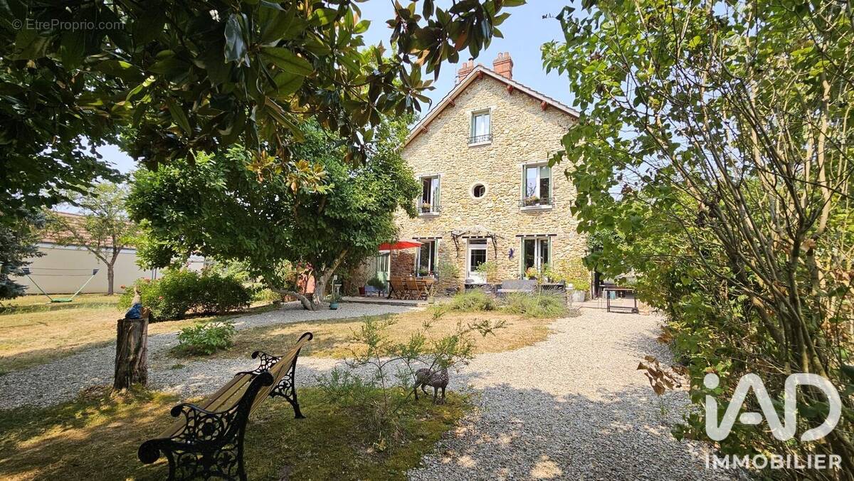 Photo 1 - Maison à LA FERTE-SOUS-JOUARRE