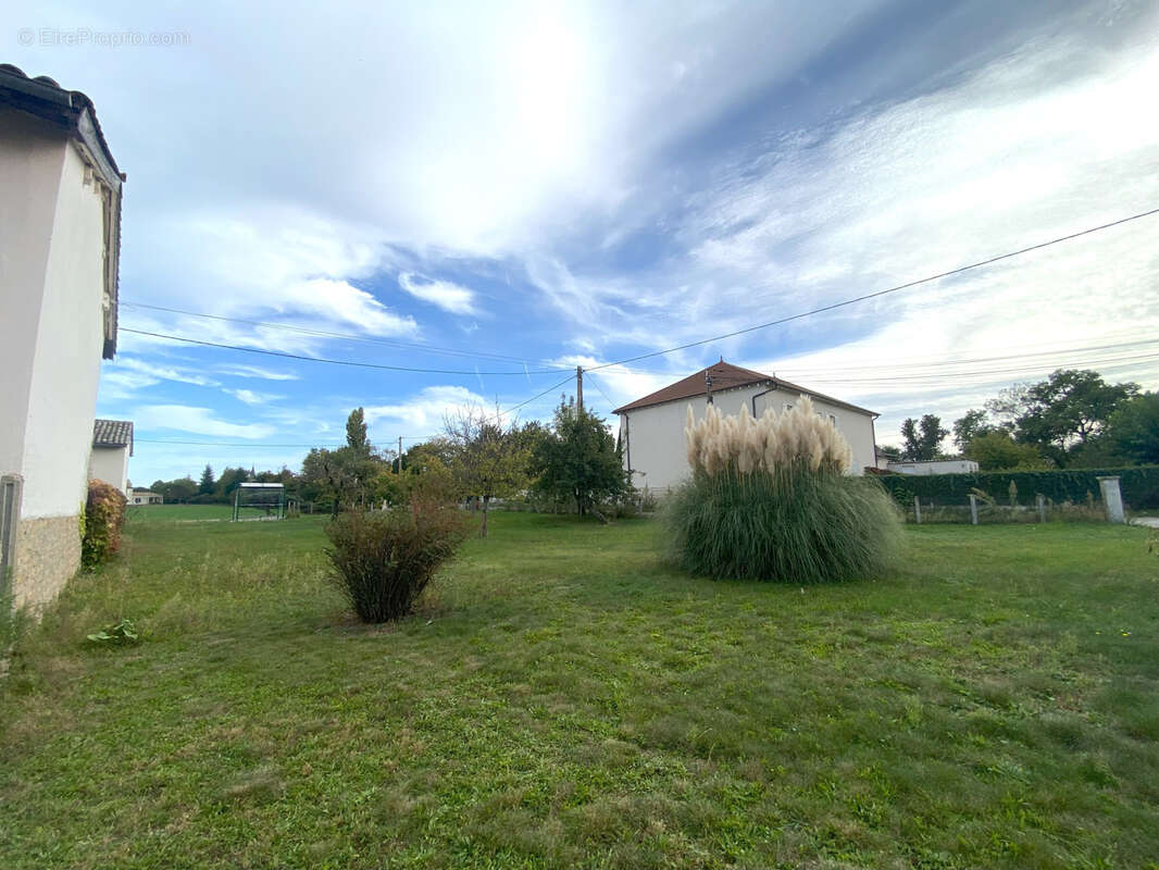 Terrain à FEILLENS