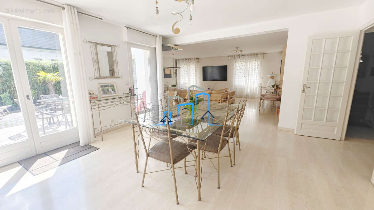 Maison à BRY-SUR-MARNE