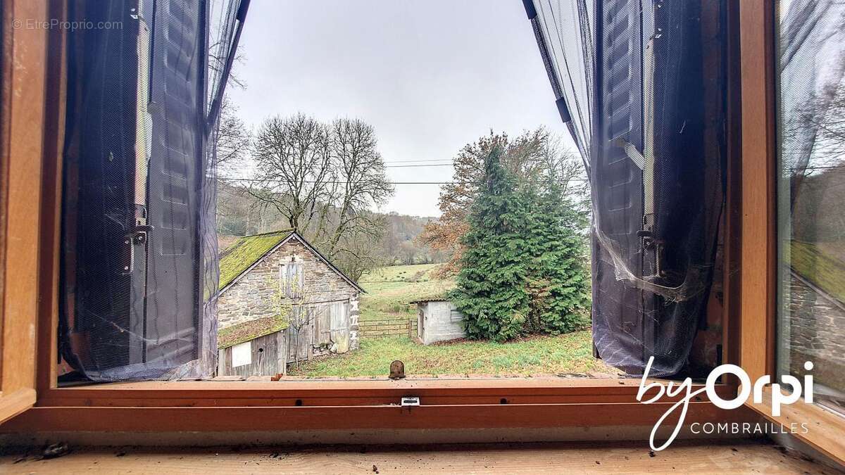 Maison à VERNEUGHEOL