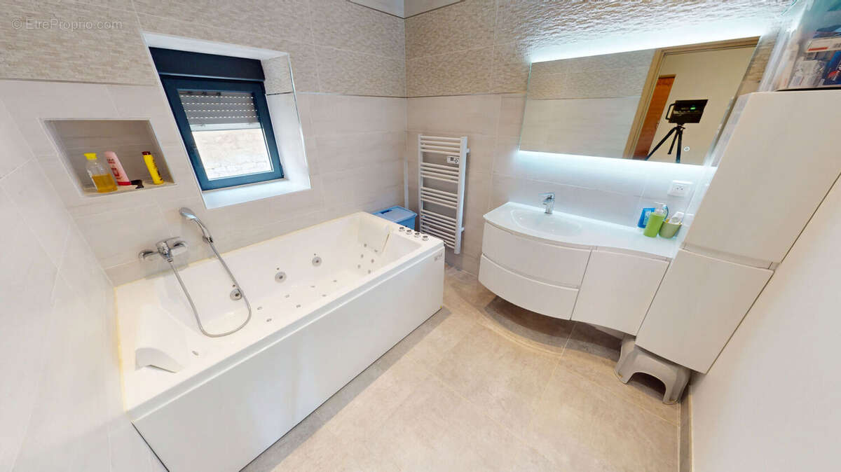 Maison à COURSEULLES-SUR-MER