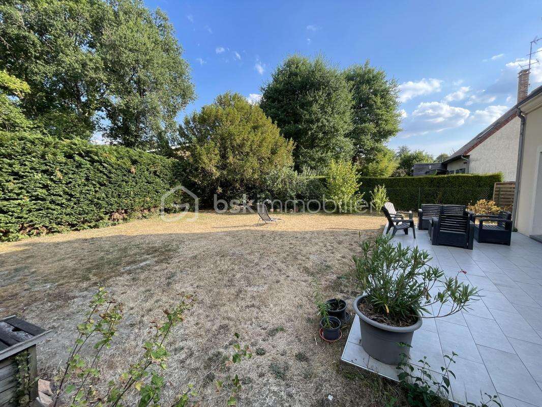 Maison BOIS LE ROI - 131m² - 4 chambres - photo 13
