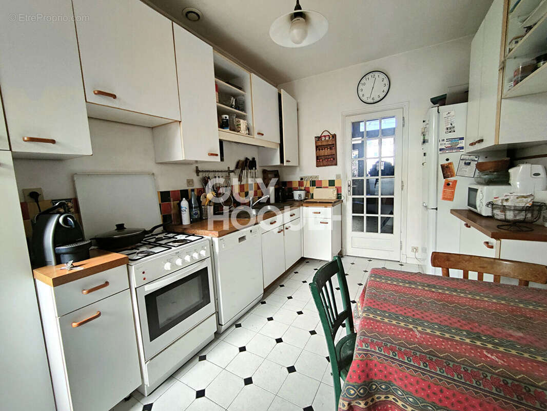 Maison à LA GARENNE-COLOMBES