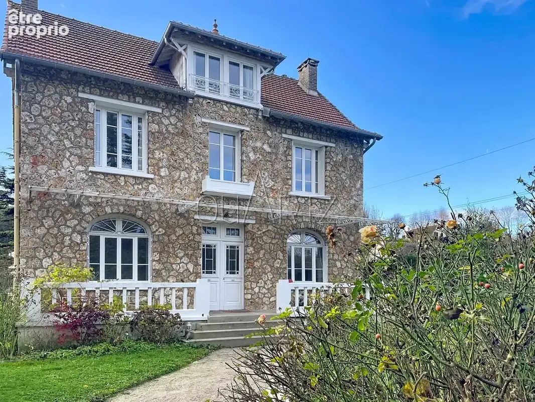 Belle meulière familiale en centre ville - photo 2