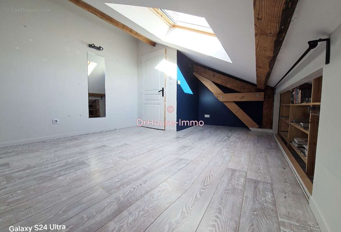 Appartement 73 m² à Saint-Etienne  - photo 32